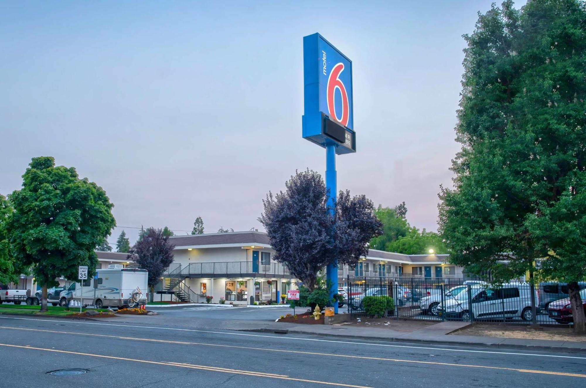 Motel 6-Salem, Or Luaran gambar